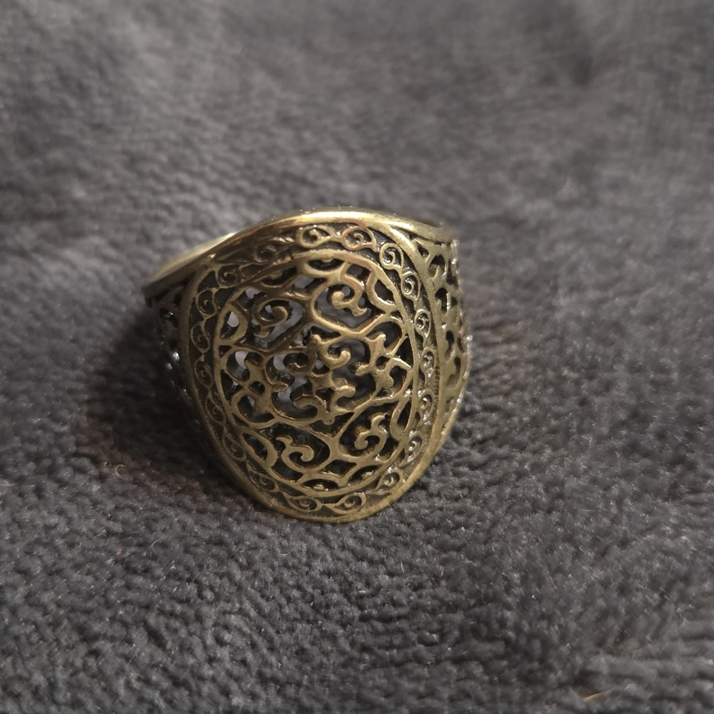 Premier Designs Intricate Gold Ring